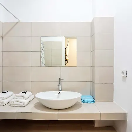 Santorini's Welcoming Getaway - Blissful & Homely * Vourvoúlos