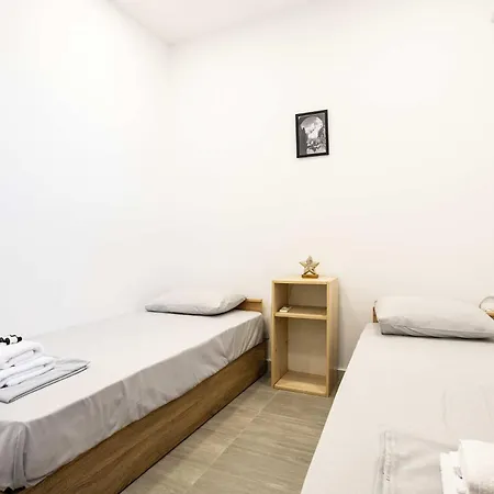 Santorini's Welcoming Getaway - Blissful & Homely * Vourvoúlos